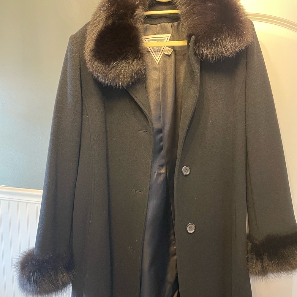 Marvin Richards Elegant Black Trench Coat with Fur Accents